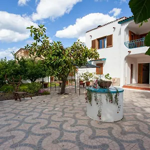 https://camere-tirreno-1.in-sardinia.net