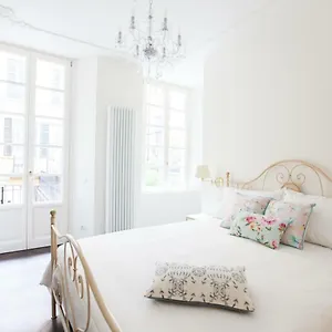 https://alessias-place.it-lombardy.com